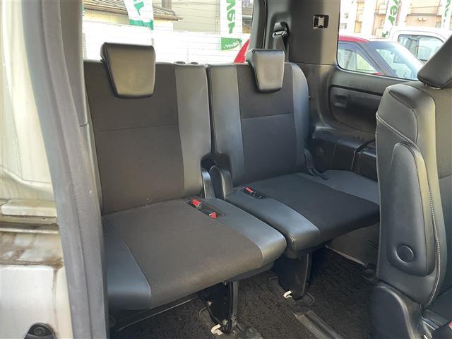 ノア Ｓｉ　ダブルバイビーＩＩ　純正ナビ　衝突軽減　クルコン　アイドリングストップ　オートハイビーム　ビルトインＥＴＣ　ドラレコ　バックカメラ　両側パワスラ　ウォークスルー　ＭＴ付きＡＴ　スマートキー　スペアキー　純正１６インチＡＷ（10枚目）