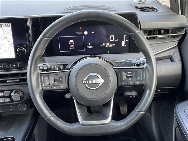 ノート オーテック　クロスオーバー　ＫＥＮＷＯＯＤサウンド　置くだけ充電　純正ナビ　プロパイロット　ＡＣＣ　レーンキープ　全カメ　ステアリングヒーター　オートハイビーム　ＥＴＣ　ドラレコ　ルーフレール　４ＷＤ　スペアキー　純正１６ＡＷ（13枚目）