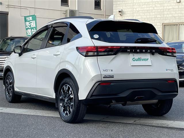 ノート オーテック　クロスオーバー　ＫＥＮＷＯＯＤサウンド　置くだけ充電　純正ナビ　プロパイロット　ＡＣＣ　レーンキープ　全カメ　ステアリングヒーター　オートハイビーム　ＥＴＣ　ドラレコ　ルーフレール　４ＷＤ　スペアキー　純正１６ＡＷ（43枚目）