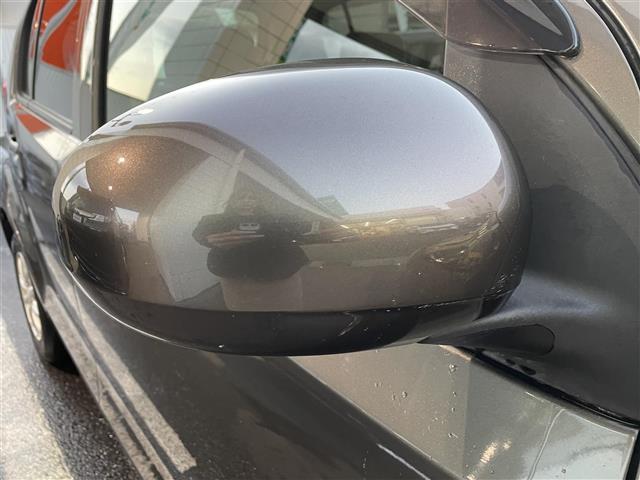 パッソ Ｘ　クツロギ　ミュージックプレイヤー　ＥＴＣ　社外１３インチアルミホイール　パワーステアリング　パワーウィンドウ　純正フロアマット　ハロゲンヘッドライト　ベンチシート　ドアバイザー（33枚目）