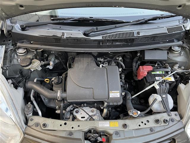 パッソ Ｘ　クツロギ　ミュージックプレイヤー　ＥＴＣ　社外１３インチアルミホイール　パワーステアリング　パワーウィンドウ　純正フロアマット　ハロゲンヘッドライト　ベンチシート　ドアバイザー（36枚目）