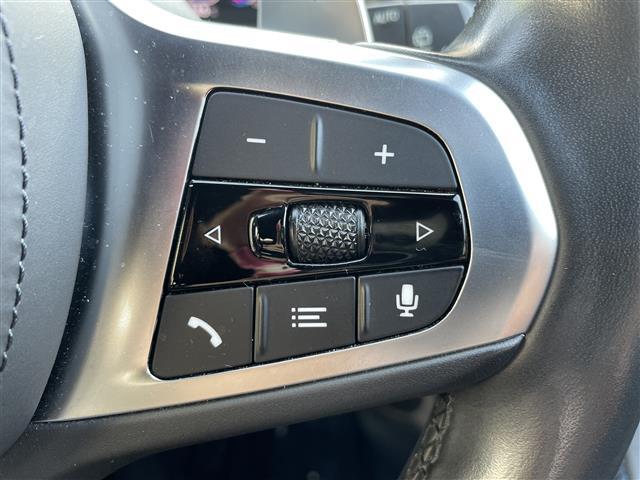 １シリーズ Ｍ１３５ｉ　ｘＤｒｉｖｅ　純正ナビ　置くだけ充電　衝突軽減　レーンキープ　Ｐアシスト　クルコン　アイドリングストップ　Ｂカメラ　ＥＴＣ　ドラレコ　ＢＳＭ　パワーシート　シートヒーター　パドルシフト　純正１８ＡＷ　電動リアゲート（19枚目）