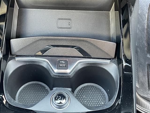 １シリーズ Ｍ１３５ｉ　ｘＤｒｉｖｅ　純正ナビ　置くだけ充電　衝突軽減　レーンキープ　Ｐアシスト　クルコン　アイドリングストップ　Ｂカメラ　ＥＴＣ　ドラレコ　ＢＳＭ　パワーシート　シートヒーター　パドルシフト　純正１８ＡＷ　電動リアゲート（25枚目）