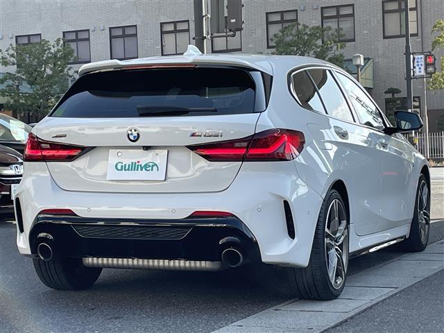 １シリーズ Ｍ１３５ｉ　ｘＤｒｉｖｅ　純正ナビ　置くだけ充電　衝突軽減　レーンキープ　Ｐアシスト　クルコン　アイドリングストップ　Ｂカメラ　ＥＴＣ　ドラレコ　ＢＳＭ　パワーシート　シートヒーター　パドルシフト　純正１８ＡＷ　電動リアゲート（35枚目）