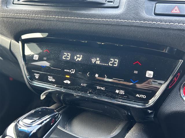 ヴェゼル ハイブリッドＲＳ・ホンダセンシング　ワンオーナー　社外１０インチメモリナビ　Ｈｏｎｄａ　ＳＥＮＳＩＮＧ　アイドリングストップ　バックカメラ　レオニスホイール　ＬＥＤヘッドライト　前後ドライブレコーダー　シートヒーター　プッシュスタート（8枚目）