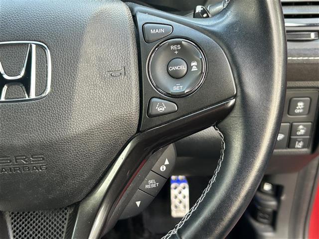 ヴェゼル ハイブリッドＲＳ・ホンダセンシング　ワンオーナー　社外１０インチメモリナビ　Ｈｏｎｄａ　ＳＥＮＳＩＮＧ　アイドリングストップ　バックカメラ　レオニスホイール　ＬＥＤヘッドライト　前後ドライブレコーダー　シートヒーター　プッシュスタート（14枚目）