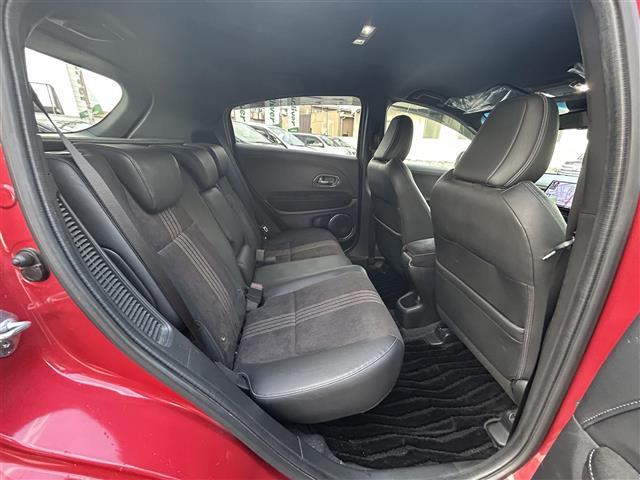 ヴェゼル ハイブリッドＲＳ・ホンダセンシング　ワンオーナー　社外１０インチメモリナビ　Ｈｏｎｄａ　ＳＥＮＳＩＮＧ　アイドリングストップ　バックカメラ　レオニスホイール　ＬＥＤヘッドライト　前後ドライブレコーダー　シートヒーター　プッシュスタート（22枚目）