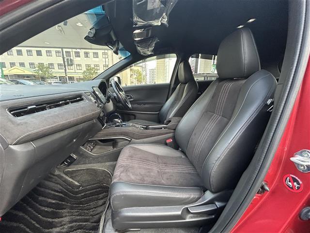 ヴェゼル ハイブリッドＲＳ・ホンダセンシング　ワンオーナー　社外１０インチメモリナビ　Ｈｏｎｄａ　ＳＥＮＳＩＮＧ　アイドリングストップ　バックカメラ　レオニスホイール　ＬＥＤヘッドライト　前後ドライブレコーダー　シートヒーター　プッシュスタート（26枚目）