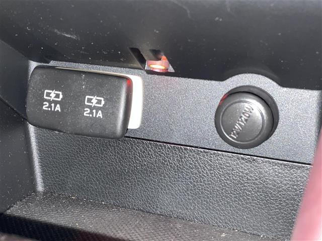 ＷＲＸ Ｓ４ ＳＴＩスポーツアイサイト　純正８インチナビ　サンルーフ　ＳＴＩエアロ　アイサイト　ブラインドスポットモニター　コーナーセンサーＰＬＯＶＡリアウィング　ＲＥＣＡＲＯシート　シートヒーター　パワーシート　純正１８インチＡＷ　ＥＴＣ（11枚目）