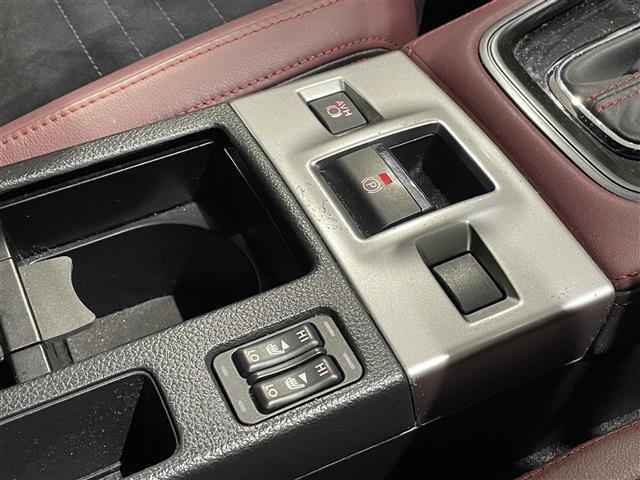 ＷＲＸ Ｓ４ ＳＴＩスポーツアイサイト　純正８インチナビ　サンルーフ　ＳＴＩエアロ　アイサイト　ブラインドスポットモニター　コーナーセンサーＰＬＯＶＡリアウィング　ＲＥＣＡＲＯシート　シートヒーター　パワーシート　純正１８インチＡＷ　ＥＴＣ（13枚目）
