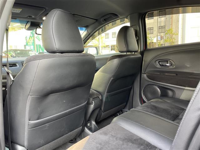 ヴェゼル ハイブリッドＲＳ・ホンダセンシング　純正メモリナビ　Ｈｏｎｄａ　ＳＥＮＳＩＮＧ　バックカメラ　アイドリングストップ　シートヒーター　ハーフレザーシート　純正１８インチＡＷ　プッシュスタート　スマートキー　ＥＴＣ（8枚目）