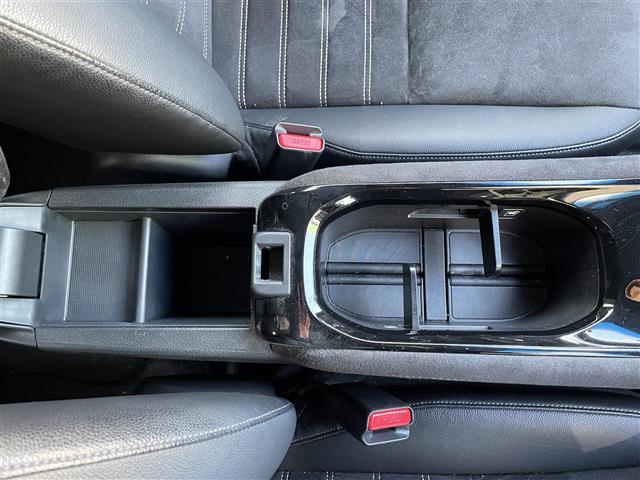 ヴェゼル ハイブリッドＲＳ・ホンダセンシング　純正メモリナビ　Ｈｏｎｄａ　ＳＥＮＳＩＮＧ　バックカメラ　アイドリングストップ　シートヒーター　ハーフレザーシート　純正１８インチＡＷ　プッシュスタート　スマートキー　ＥＴＣ（24枚目）