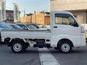 スタンダード ラジオカセット(AM/FM) パワーステアリング 4WD 純正12インチアルミホイール 純正フロアマット ハロゲンヘッドライト 荷台3方向開き 保証書 記録簿 取扱説明書 スペアキー(30枚目)