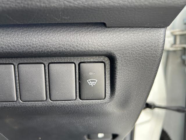 ハリアー エレガンス G’s 純正SDナビ/サンルーフ/ステアリングアシステッド・ビークルスタビリティコントロール/ドライブレコーダー/バックカメラ/Bluetooth/MT付AT/4WD/寒冷地仕様/純正アルミ(22枚目)