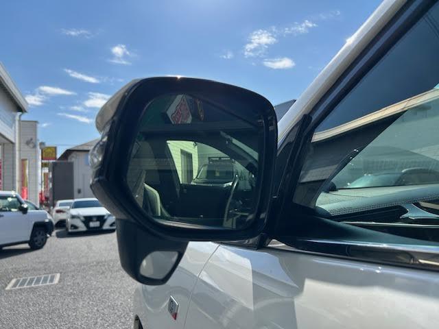 ハリアー エレガンス G’s 純正SDナビ/サンルーフ/ステアリングアシステッド・ビークルスタビリティコントロール/ドライブレコーダー/バックカメラ/Bluetooth/MT付AT/4WD/寒冷地仕様/純正アルミ(35枚目)