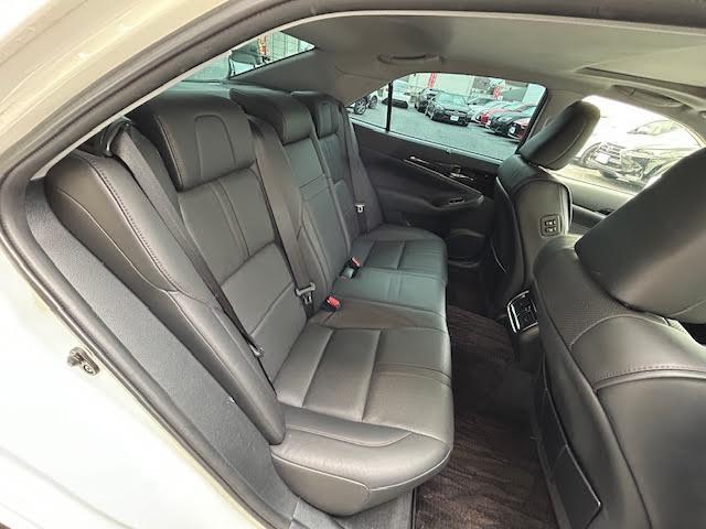 クラウン アスリートG-T 純正SDナビ/シートヒーター/エアシート/サンルーフ/BSM/レーダークルーズコントロール/ドラレコ/メモリーシート/Bluetooth/パワーシート/バックカメラ/クリアランスソナー/カーテシライト(11枚目)