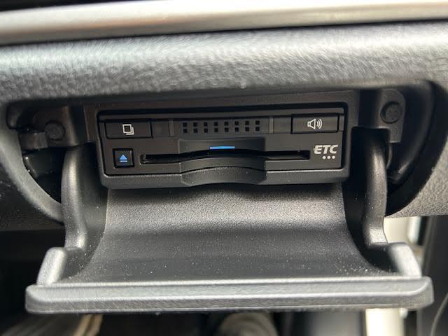 クラウン アスリートG-T 純正SDナビ/シートヒーター/エアシート/サンルーフ/BSM/レーダークルーズコントロール/ドラレコ/メモリーシート/Bluetooth/パワーシート/バックカメラ/クリアランスソナー/カーテシライト(25枚目)