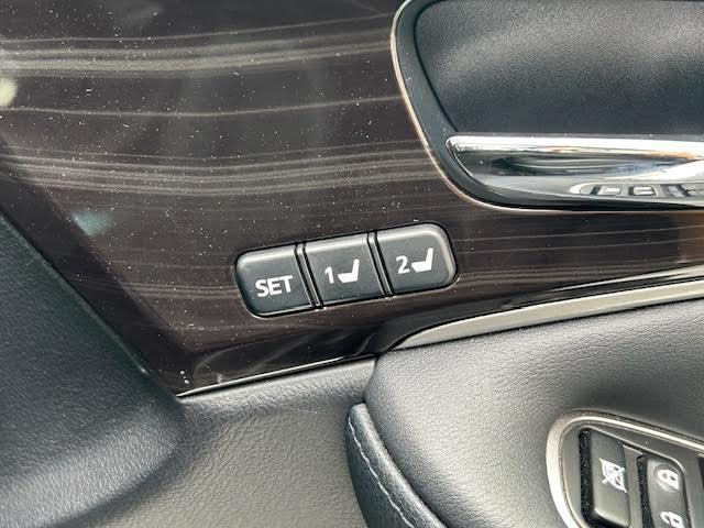 クラウン アスリートG-T 純正SDナビ/シートヒーター/エアシート/サンルーフ/BSM/レーダークルーズコントロール/ドラレコ/メモリーシート/Bluetooth/パワーシート/バックカメラ/クリアランスソナー/カーテシライト(28枚目)