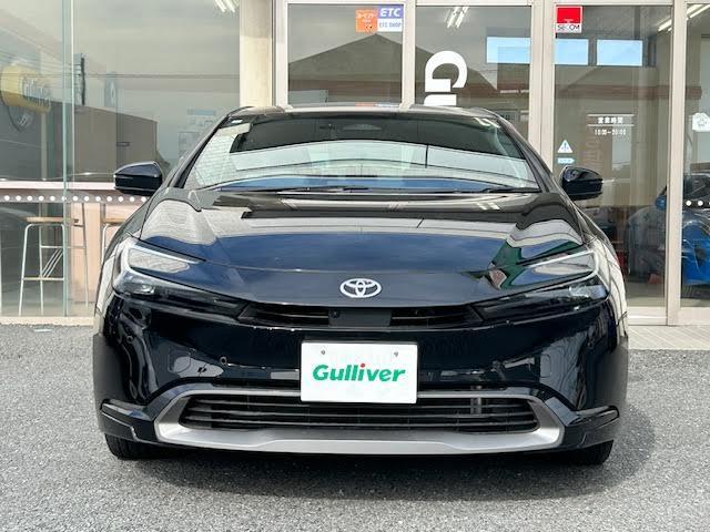 プリウス Z ムーンルーフ 純正メモリナビ パノラミックビューモニター レザーシート D席パワーシート【メモリ機能あり】前席シートヒーター/エアシート パワーバックドア ステアリングヒーター トヨタセーフティセンス(2枚目)