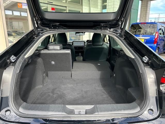 プリウス Z ムーンルーフ 純正メモリナビ パノラミックビューモニター レザーシート D席パワーシート【メモリ機能あり】前席シートヒーター/エアシート パワーバックドア ステアリングヒーター トヨタセーフティセンス(12枚目)