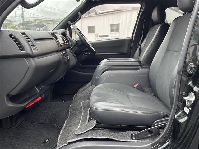 ハイエースバン スーパーGL ダーク プライムII 純正SDナビ/Bluetooth/フルセグTV/衝突軽減ブレーキ/車線逸脱警報装置/クリアランスソナー/パーキングサポートサポートブレーキ/プッシュスタート/全方位カメラ(17枚目)