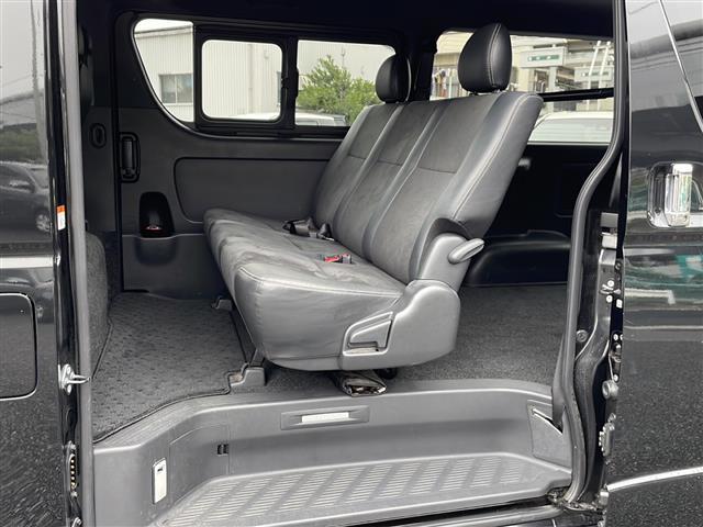 ハイエースバン スーパーGL ダーク プライムII 純正SDナビ/Bluetooth/フルセグTV/衝突軽減ブレーキ/車線逸脱警報装置/クリアランスソナー/パーキングサポートサポートブレーキ/プッシュスタート/全方位カメラ(18枚目)