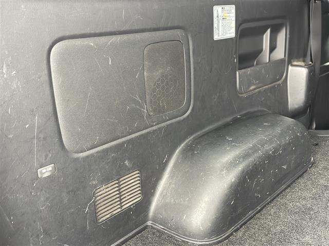 ハイエースバン スーパーGL ダーク プライムII 純正SDナビ/Bluetooth/フルセグTV/衝突軽減ブレーキ/車線逸脱警報装置/クリアランスソナー/パーキングサポートサポートブレーキ/プッシュスタート/全方位カメラ(21枚目)