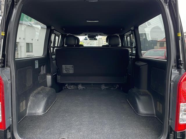 ハイエースバン スーパーGL ダーク プライムII 純正SDナビ/Bluetooth/フルセグTV/衝突軽減ブレーキ/車線逸脱警報装置/クリアランスソナー/パーキングサポートサポートブレーキ/プッシュスタート/全方位カメラ(33枚目)