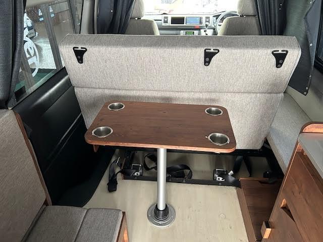 ハイエースバン キャンピング FFヒーター/ブレーキロック/冷蔵庫/シンク/クルコン/フロントスピーカー(アルパイン)/リアスピーカー(パイオニア)/ナイトビジョン/Bluetooth/全方位カメラ/盗難防止装置/ETC(32枚目)