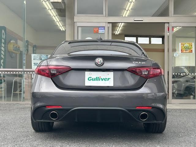 ジュリア ヴェローチェ ワンオーナー/メーカーナビ/harman/kardonプレミアムオーディオシステム/アダプティブクルーズコントロール/レッドスポーツ革シート/ステアリングヒーター/シートヒーター/BSM(3枚目)