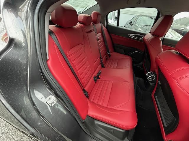 ジュリア ヴェローチェ ワンオーナー/メーカーナビ/harman/kardonプレミアムオーディオシステム/アダプティブクルーズコントロール/レッドスポーツ革シート/ステアリングヒーター/シートヒーター/BSM(11枚目)