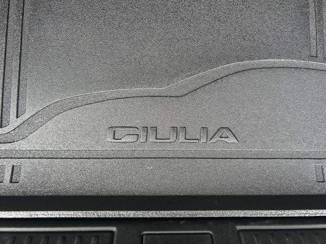 ジュリア ヴェローチェ ワンオーナー/メーカーナビ/harman/kardonプレミアムオーディオシステム/アダプティブクルーズコントロール/レッドスポーツ革シート/ステアリングヒーター/シートヒーター/BSM(14枚目)