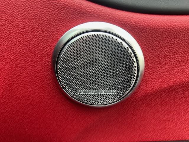 ジュリア ヴェローチェ ワンオーナー/メーカーナビ/harman/kardonプレミアムオーディオシステム/アダプティブクルーズコントロール/レッドスポーツ革シート/ステアリングヒーター/シートヒーター/BSM(23枚目)