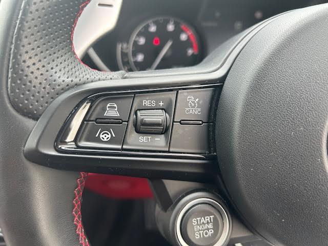 ジュリア ヴェローチェ ワンオーナー/メーカーナビ/harman/kardonプレミアムオーディオシステム/アダプティブクルーズコントロール/レッドスポーツ革シート/ステアリングヒーター/シートヒーター/BSM(24枚目)