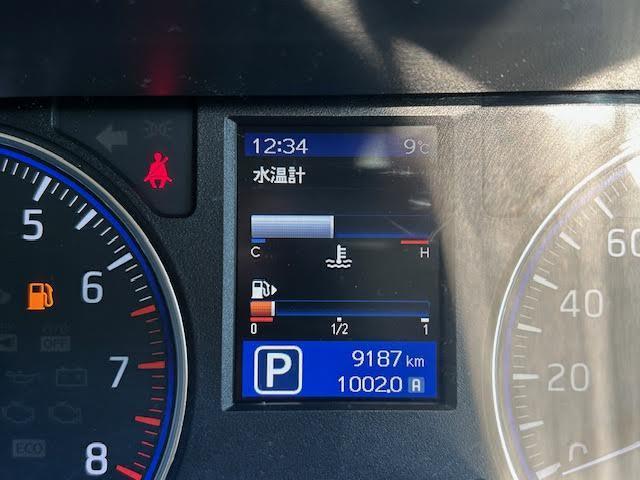 ＮＶ３５０キャラバンバン ロングプレミアムＧＸ　ワンオーナー　衝突被害軽減ブレーキ　純正メモリナビ　ＭＪ３２０Ｄ－Ｗ　アラウンドビューモニター　社外ベットキッド　両側オートクロージャー　純正前後ドライブレコーダー　ＥＴＣ（15枚目）