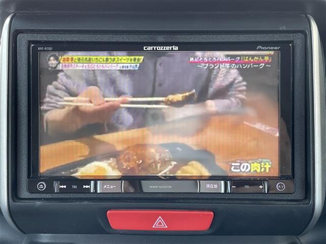 Ｎ－ＢＯＸ Ｇ・Ｌパッケージ　ナビ　ＤＶＤ　ワンセグＴＶ　ＥＴＣ　片側パワスラ　スマートキー　ドラレコ　バックカメラ　ＡＢＳ　横滑り防止装置　チップアップシート　社外１４インチアルミ（5枚目）