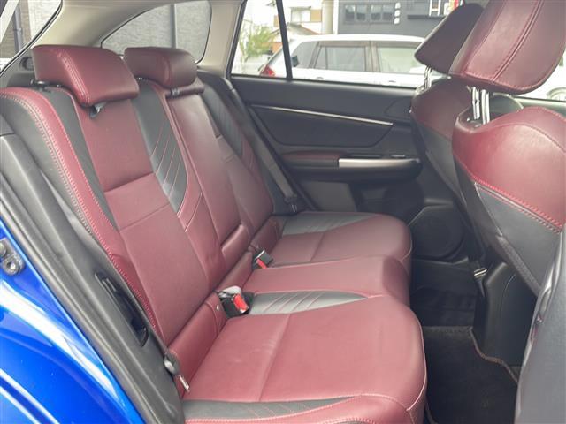 レヴォーグ ２．０ＳＴＩスポーツアイサイト　／純正ディーラーナビ／４ＷＤ／フルセグＴＶ／Ｂｌｕｅｔｏｏｔｈ・ＡＭ・ＦＭ／ＣＤ・ＤＶＤ／アドバンスドパッケージ／ガナドールマフラー／サンルーフ／赤黒レザーシート／運転席シートメモリ（9枚目）