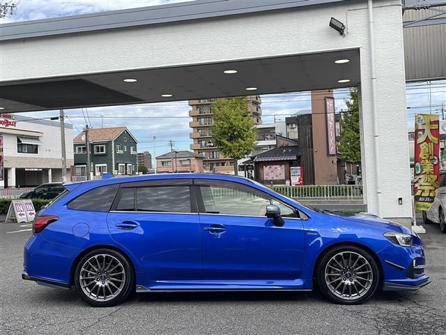 レヴォーグ ２．０ＳＴＩスポーツアイサイト　／純正ディーラーナビ／４ＷＤ／フルセグＴＶ／Ｂｌｕｅｔｏｏｔｈ・ＡＭ・ＦＭ／ＣＤ・ＤＶＤ／アドバンスドパッケージ／ガナドールマフラー／サンルーフ／赤黒レザーシート／運転席シートメモリ（16枚目）
