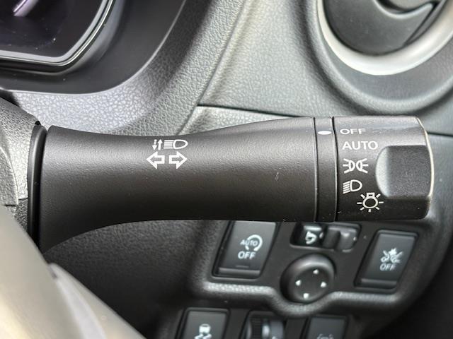 ノート Ｘ　／純正メモリナビ／フルセグＴＶ・Ｂｌｕｅｔｏｏｔｈ・ＣＤ・ＤＶＤ・ＡＭ・ＦＭ／バックカメラ／アラウンドビューモニター／レーンキープアシスト／プリクラッシュセーフティ／電格ウインカーミラー（8枚目）