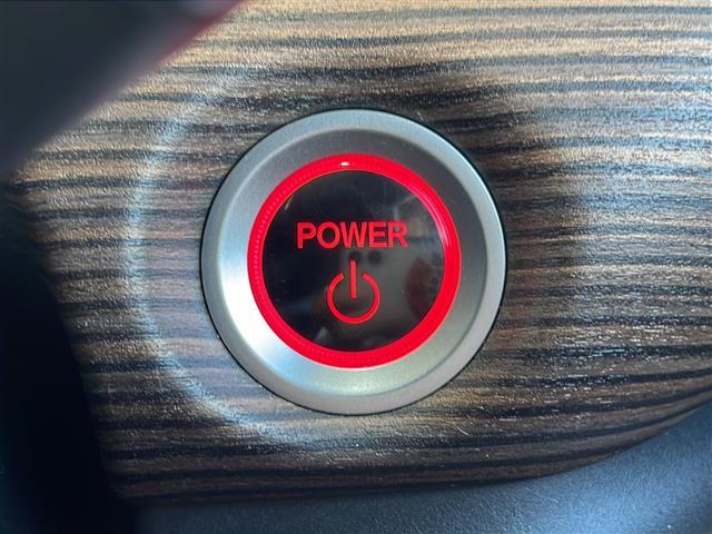 フリードハイブリッド ハイブリッド・クロスターホンダセンシング 禁煙車 ワンオーナー 純正ナビ【VXM-224VFi】 バックカメラ フルセグTV ブルートゥース ホンダセンシング ルーフレール 合皮+ファブリックシート 前席シートヒーター ETC 純フロアマット(6枚目)