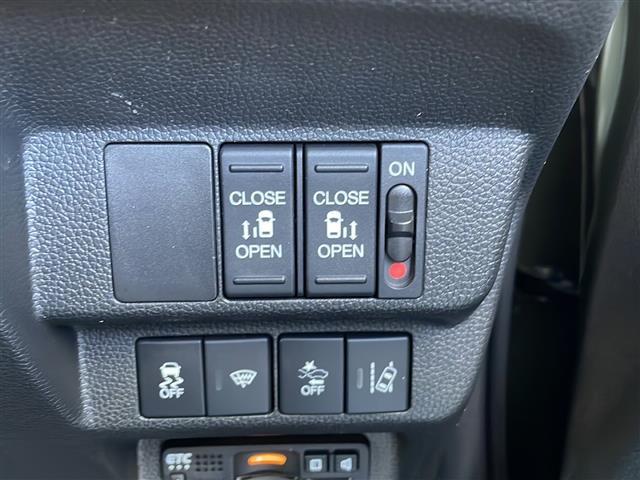 フリードハイブリッド ハイブリッド・クロスターホンダセンシング 禁煙車 ワンオーナー 純正ナビ【VXM-224VFi】 バックカメラ フルセグTV ブルートゥース ホンダセンシング ルーフレール 合皮+ファブリックシート 前席シートヒーター ETC 純フロアマット(35枚目)