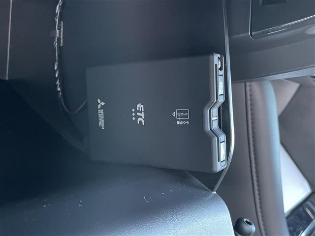 MAZDA3ファストバック 20Sプロアクティブ ツーリングセレクション 禁煙車 ワンオーナー 純正ナビ バックカメラ フルセグTV ブルートゥース ETC 前後ドライブレコーダー ヘッドアップディスプレイ 運転席パワーシート 前席シートヒーター レーンキープアシスト(4枚目)