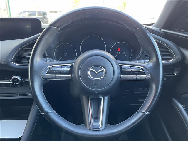 MAZDA3ファストバック 20Sプロアクティブ ツーリングセレクション 禁煙車 ワンオーナー 純正ナビ バックカメラ フルセグTV ブルートゥース ETC 前後ドライブレコーダー ヘッドアップディスプレイ 運転席パワーシート 前席シートヒーター レーンキープアシスト(10枚目)