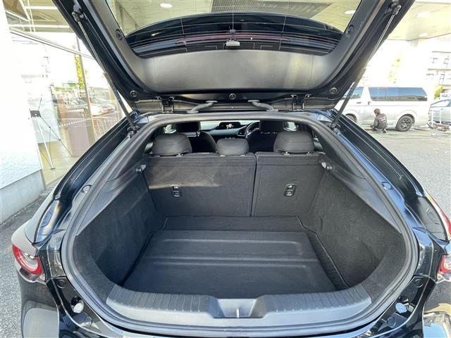 MAZDA3ファストバック 20Sプロアクティブ ツーリングセレクション 禁煙車 ワンオーナー 純正ナビ バックカメラ フルセグTV ブルートゥース ETC 前後ドライブレコーダー ヘッドアップディスプレイ 運転席パワーシート 前席シートヒーター レーンキープアシスト(13枚目)