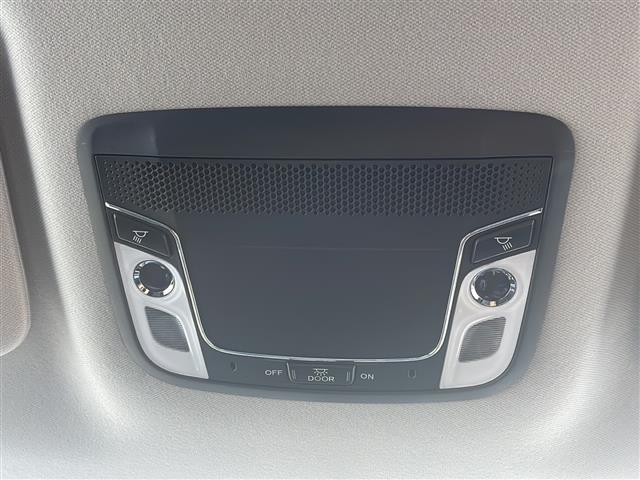 ヴェゼル X・ホンダセンシング 保証証 取扱説明書 記録簿 後方バックカメラ 純正マット LEDライト プッシュスタート 革巻きステア ビルトインETC アイドリングストップ クルーズコントロール ワンオーナー 禁煙車(33枚目)