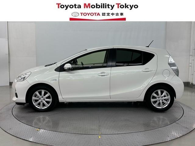 アクア Ｇ　６．３万ｋｍ　加速抑制装置　ＳＤワンセグナビ　バックモニタ　スマートキー　前後ドラレコ　シートヒーター　純正アルミホイール　横滑り防止　電動格納ミラー　オートエアコン　ＢＴ接続　点検記録簿　ＥＴＣ（3枚目）