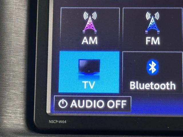 アクア Ｇ　６．３万ｋｍ　加速抑制装置　ＳＤワンセグナビ　バックモニタ　スマートキー　前後ドラレコ　シートヒーター　純正アルミホイール　横滑り防止　電動格納ミラー　オートエアコン　ＢＴ接続　点検記録簿　ＥＴＣ（7枚目）