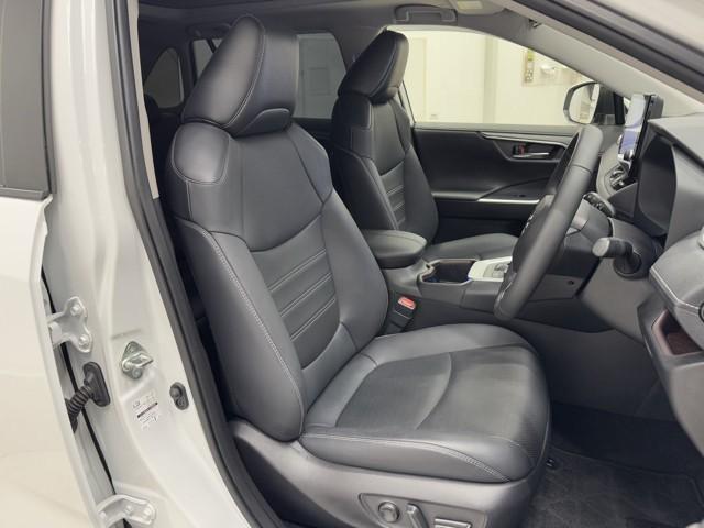 ＲＡＶ４ ハイブリッドＧ　衝突被害軽減装置　ドライブレコーダ　パノラマサンルーフ　ＡＣ１００Ｖ電源　ワンオーナ－　バックモニター　整備記録簿　寒冷地仕様　地デジＴＶ　ＬＥＤヘッドライト　スマキー　電動シ－ト　ＡＷＤ　ＴＶナビ（15枚目）