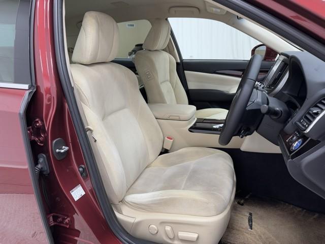 クラウンハイブリッド ロイヤルサルーン　点検記録簿　１オーナー車　フルセグテレビ　Ｂカメラ　ＬＥＤヘッドランプ　ＤＶＤ再生機能　盗難防止システム　スマキー　オートクルーズコントロール　電動パワーシート　ＥＳＣ　ＥＴＣ付き　アイスト　エアコン（16枚目）