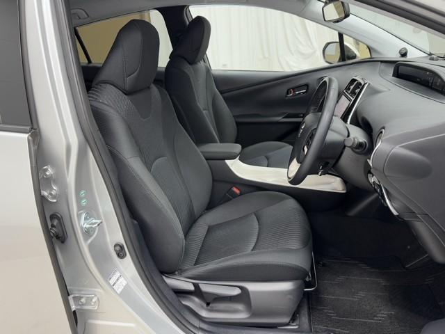 プリウス A 衝突軽減ブレーキシステム Bモニタ 記録簿有 LEDヘッド クルーズコントロール セキュリティー スマートキー パワーステアリング Iストップ ドライブレコーダー ETC アルミホイル オートエアコン(16枚目)